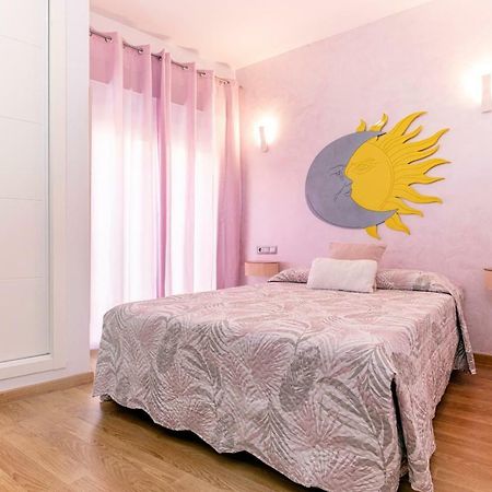 Apartamentos Momas La Casa De Mama Malaga Luaran gambar