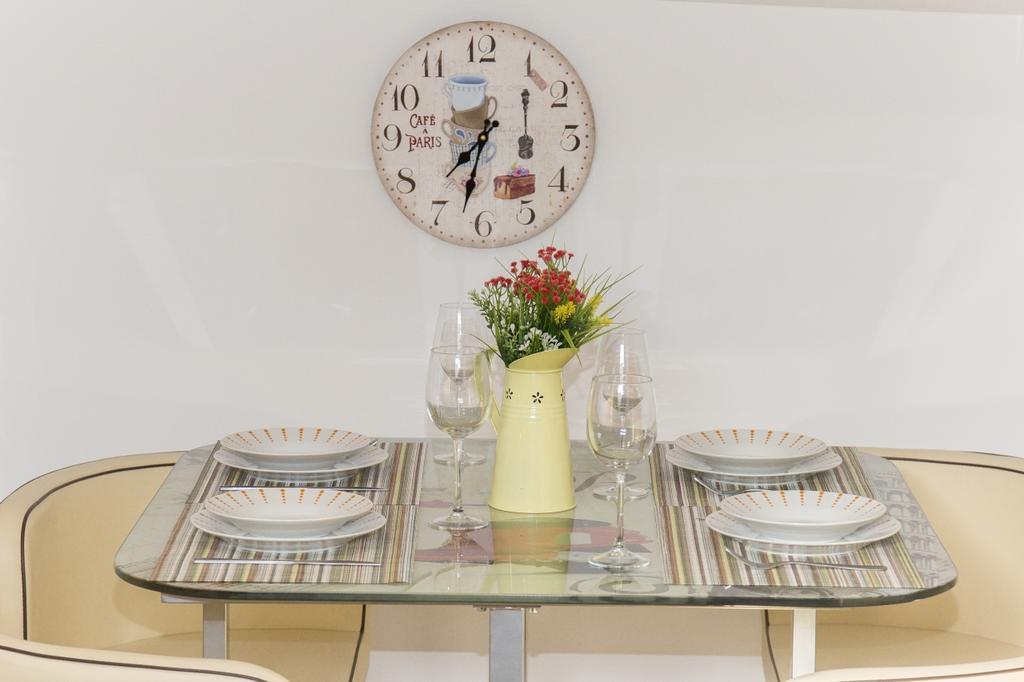 Apartamentos Momas La Casa De Mama Malaga Luaran gambar