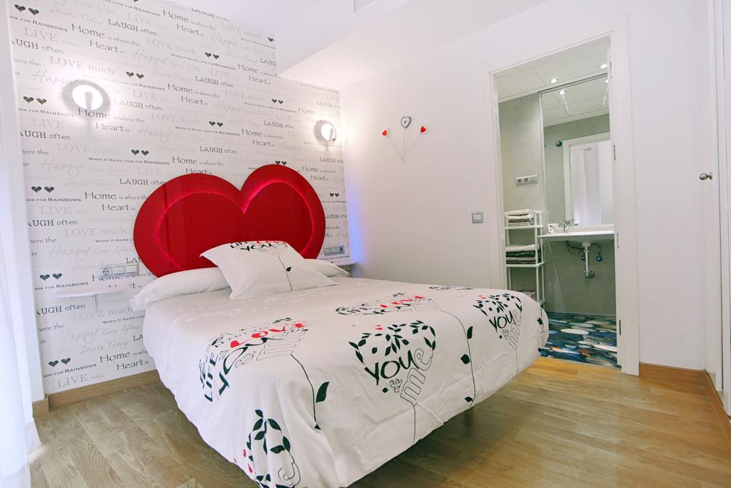 Apartamentos Momas La Casa De Mama Malaga Luaran gambar