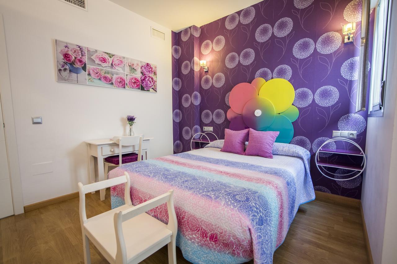 Apartamentos Momas La Casa De Mama Malaga Luaran gambar