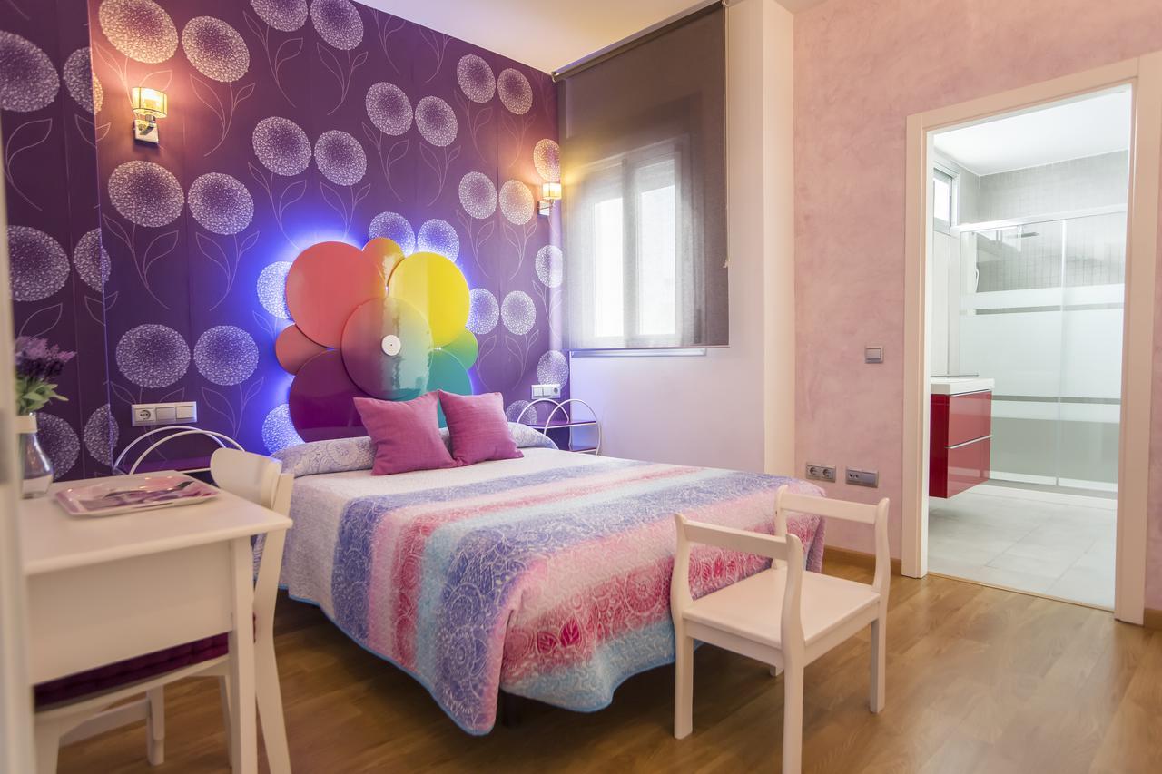 Apartamentos Momas La Casa De Mama Malaga Luaran gambar