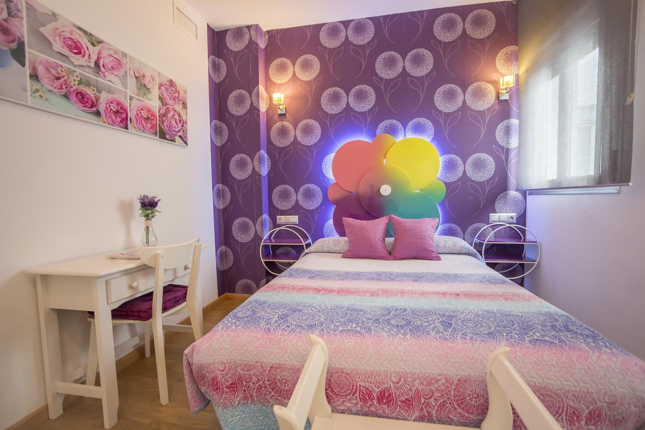 Apartamentos Momas La Casa De Mama Malaga Luaran gambar