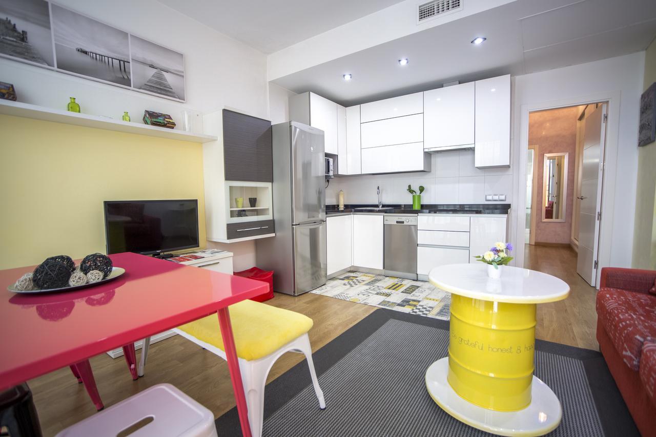 Apartamentos Momas La Casa De Mama Malaga Luaran gambar