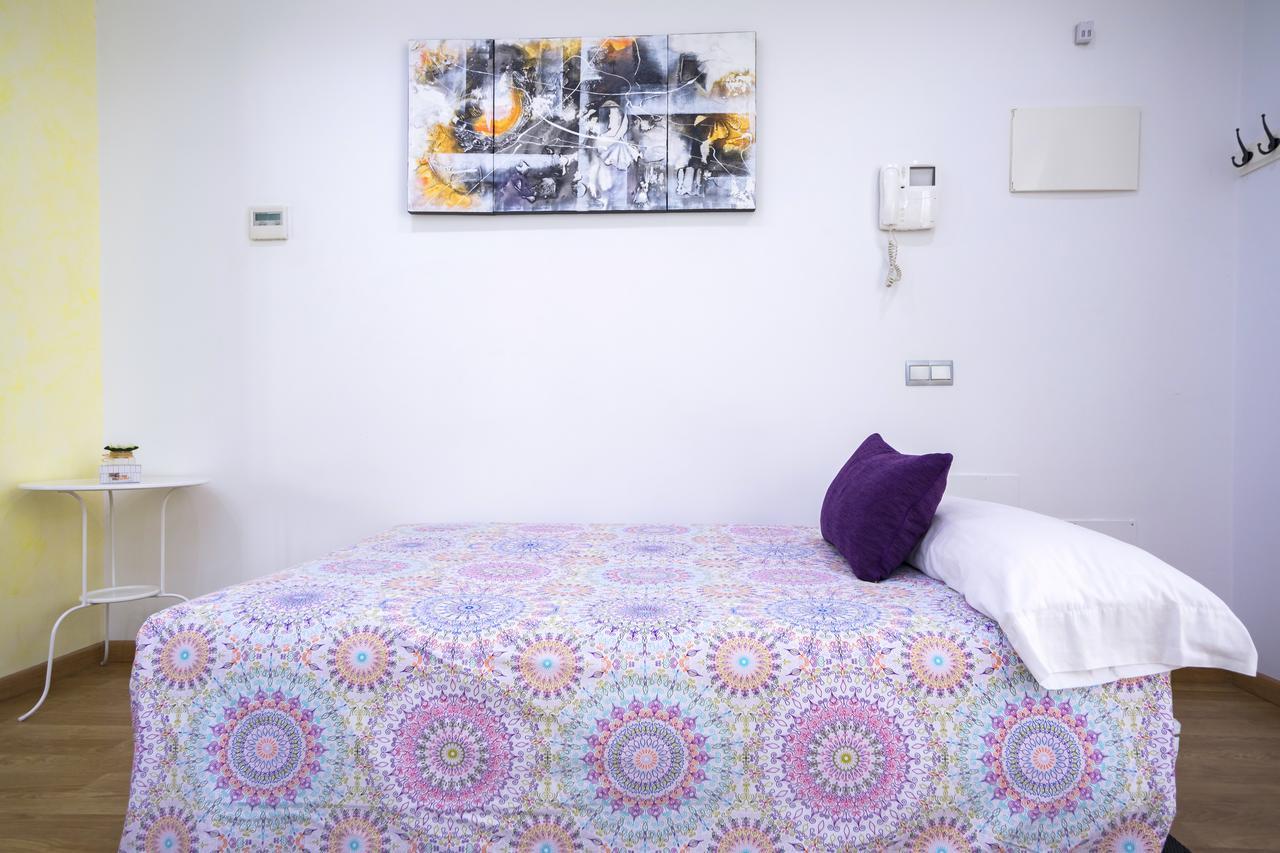 Apartamentos Momas La Casa De Mama Malaga Luaran gambar