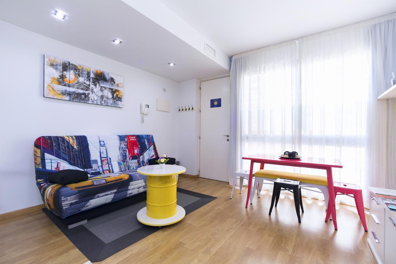 Apartamentos Momas La Casa De Mama Malaga Luaran gambar