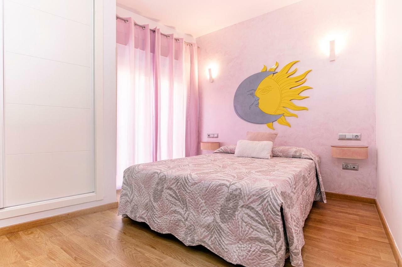 Apartamentos Momas La Casa De Mama Malaga Luaran gambar
