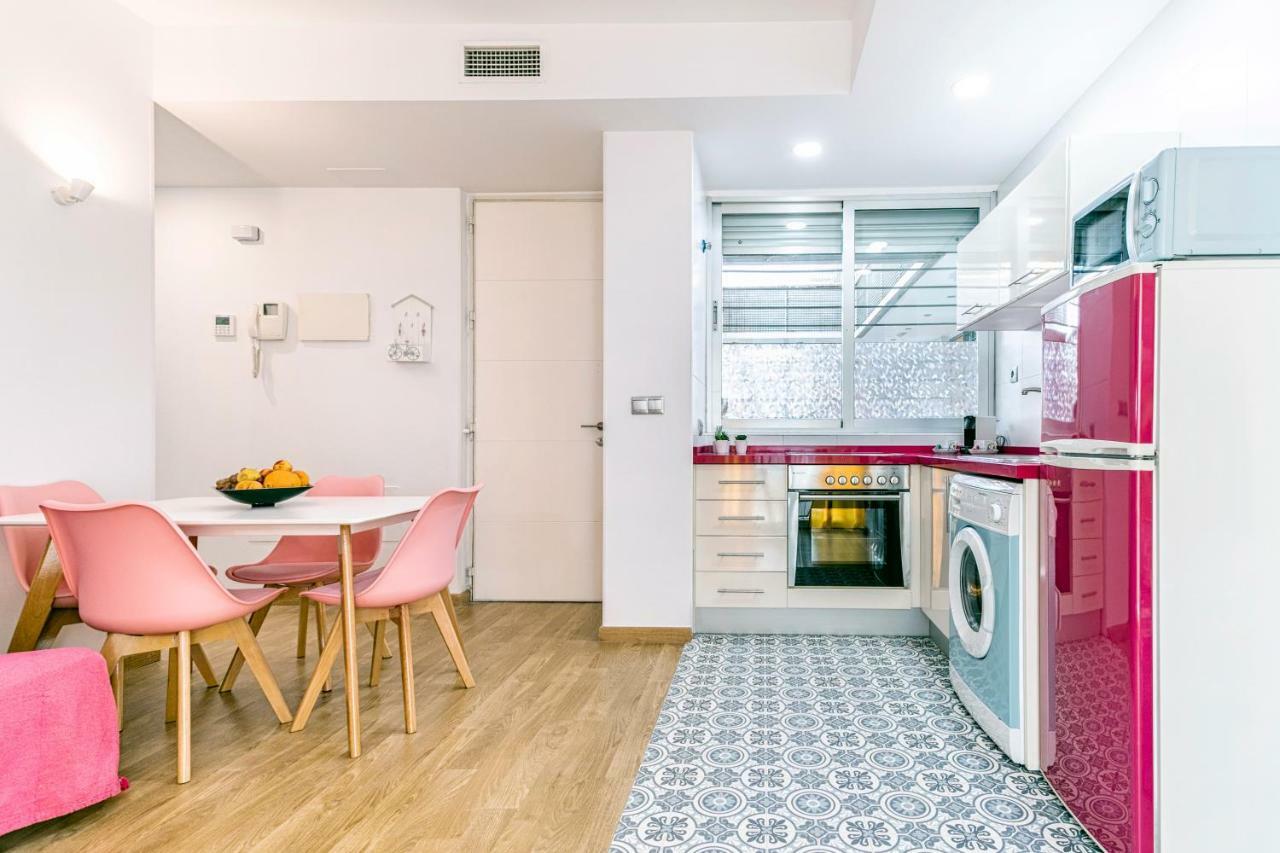 Apartamentos Momas La Casa De Mama Malaga Luaran gambar