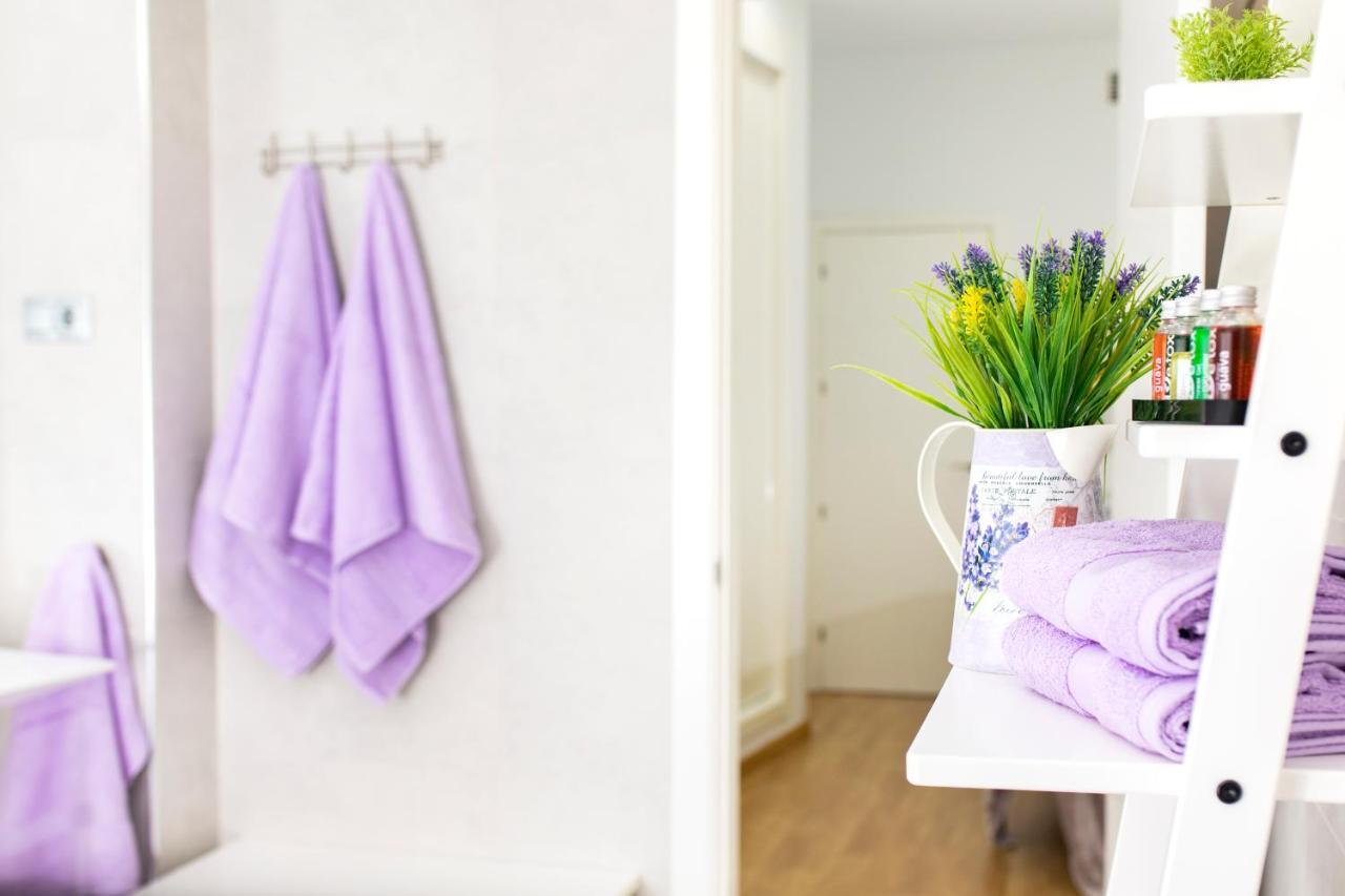 Apartamentos Momas La Casa De Mama Malaga Luaran gambar